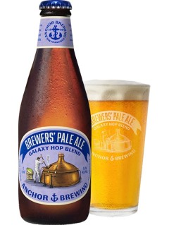 amerikanisches Bier Anchor Brewers Pale Ale in der 35 cl Bierflasche mit vollem Bierglas
