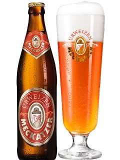 deutsches Bier Meckatzer Urweizen in der 50 cl Bierflasche mit gefülltem Bierglas