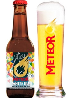 französisches Bier Meteor White IPA in der 0,25 l Bierflasche mit vollem Bierglas